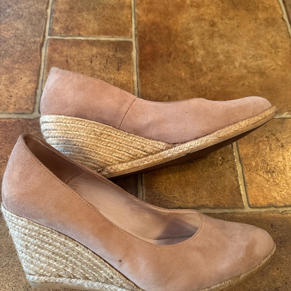 Eric Michael taupe beige wedge Teva espadrilles 7 37